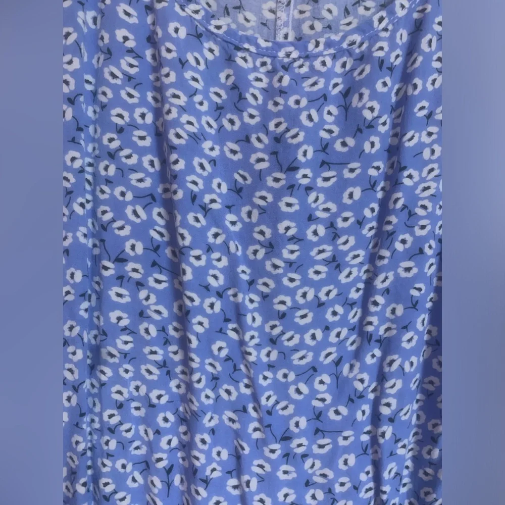 Summer sleeveless dress - Picture 2 of 3